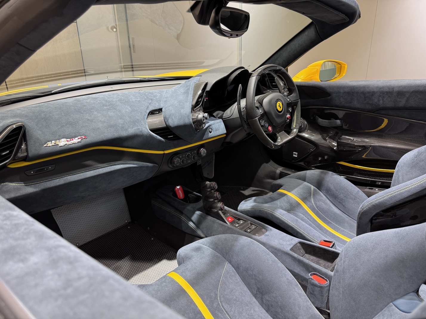 
								Ferrari 488 Pista Spider full									