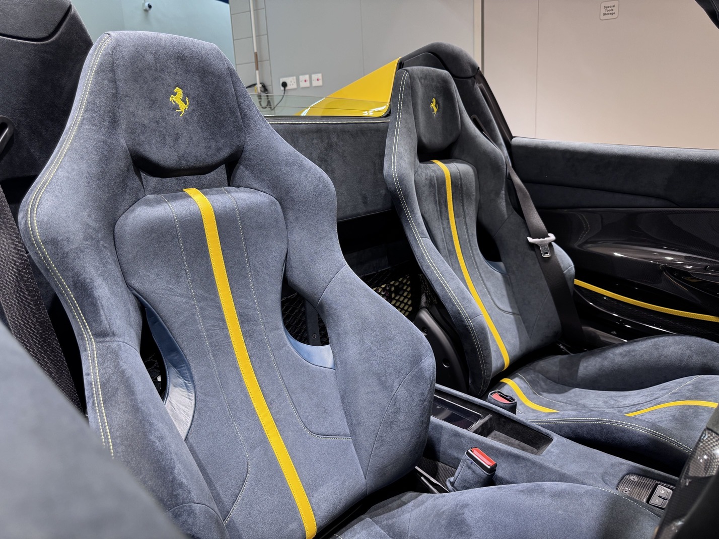
								Ferrari 488 Pista Spider full									