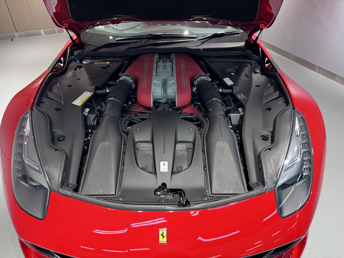 
								Ferrari F12tdf full									
