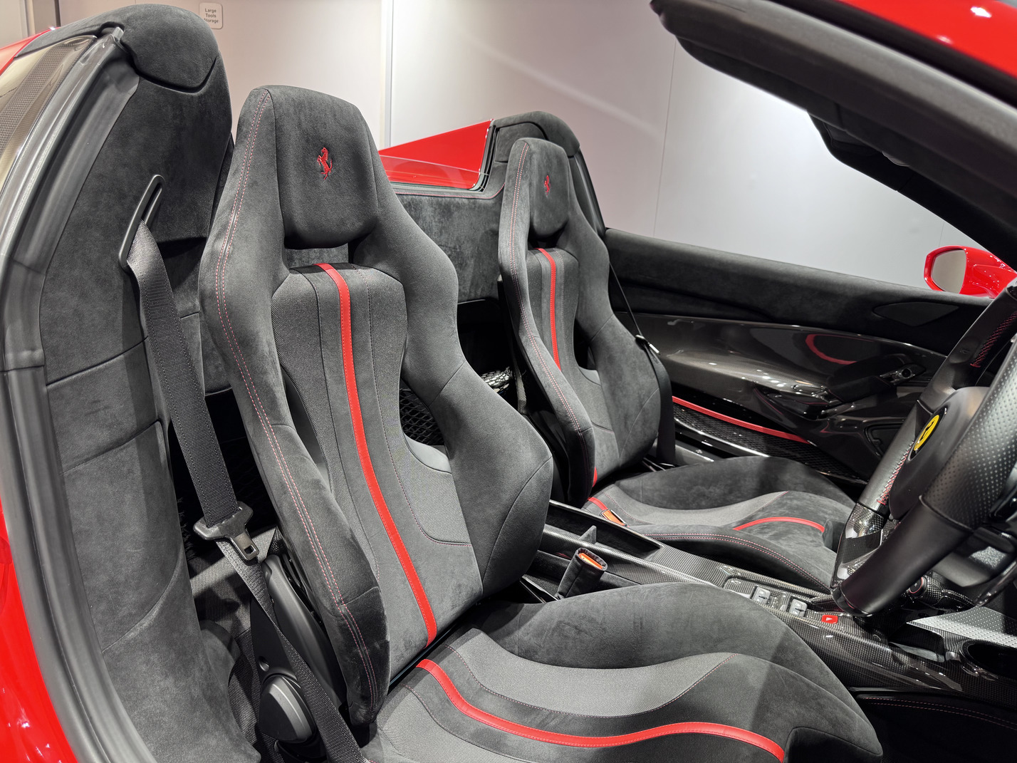 
								Ferrari 488 Pista Spider full									