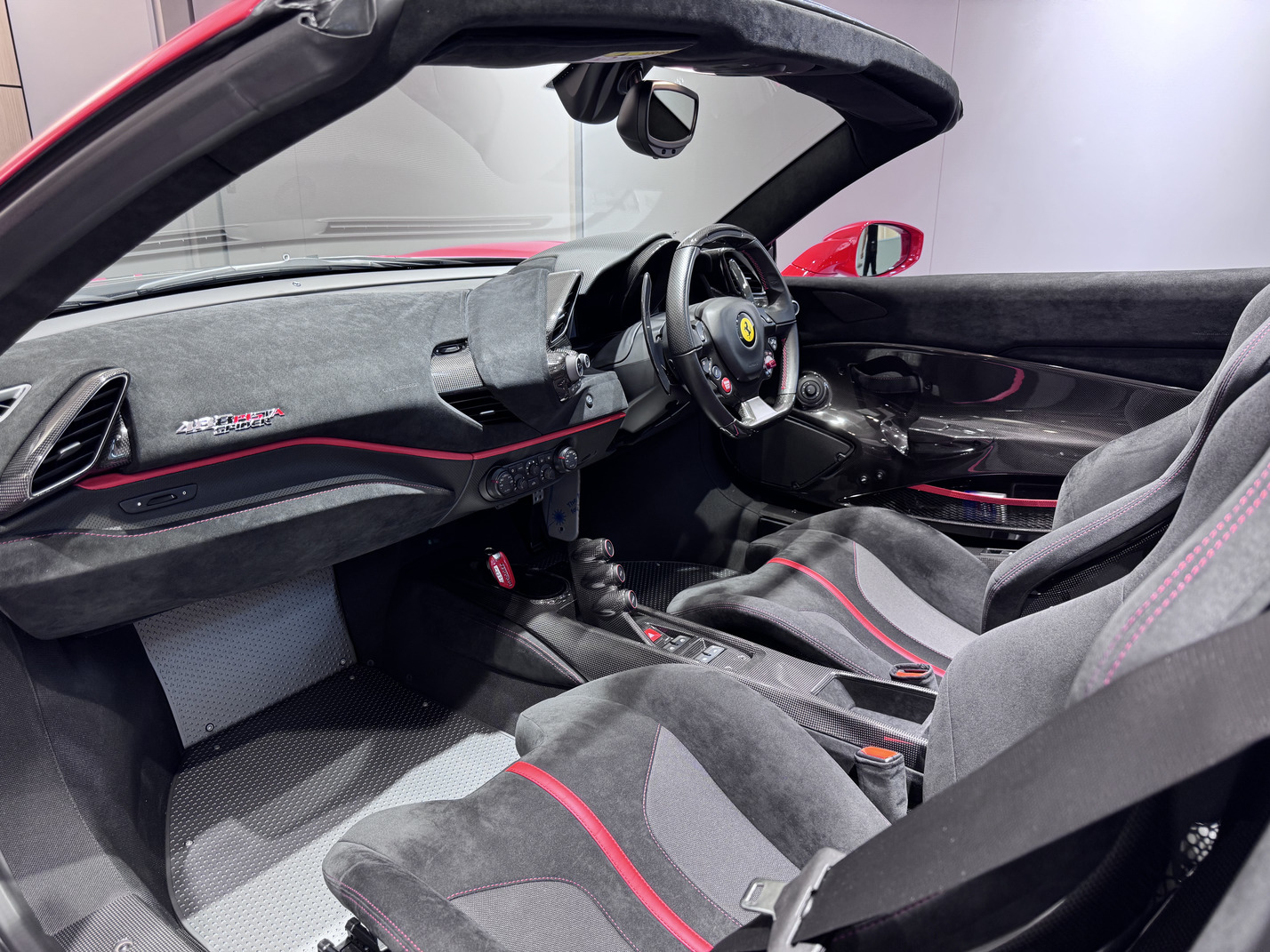 
								Ferrari 488 Pista Spider full									