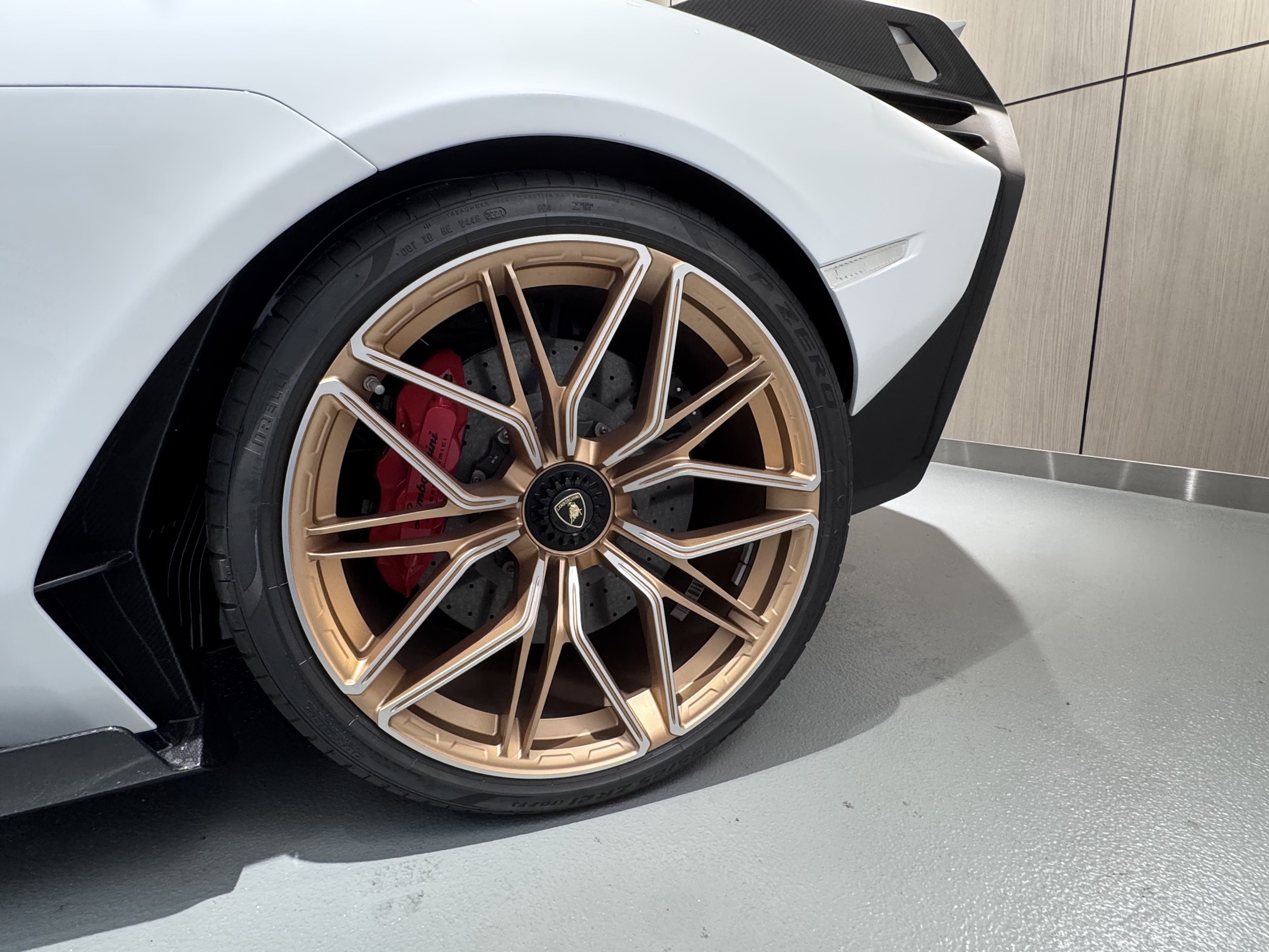 
								Lamborghini Sián FKP 37 full									