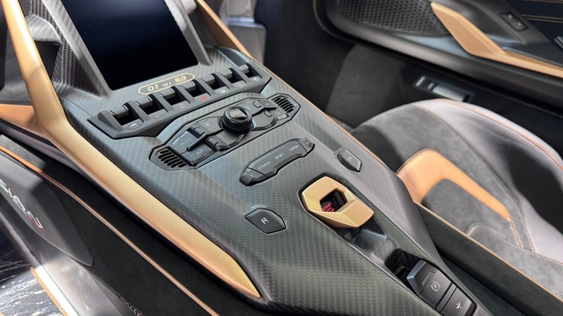 
								Lamborghini Sián FKP 37 full									