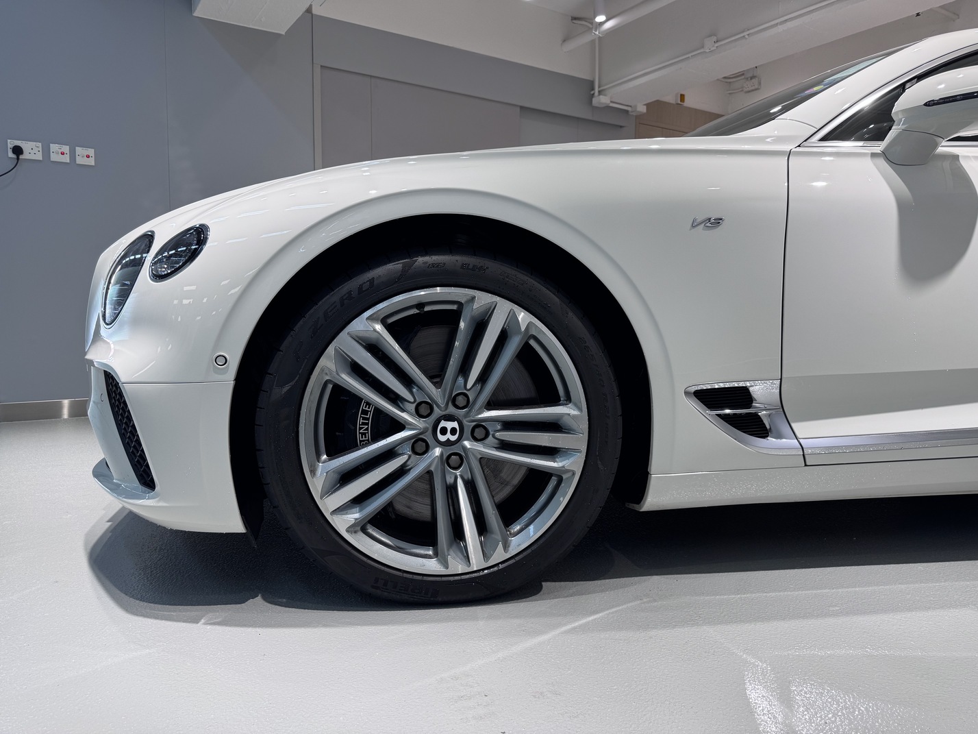 
								Bentley Continental GT V8 full									