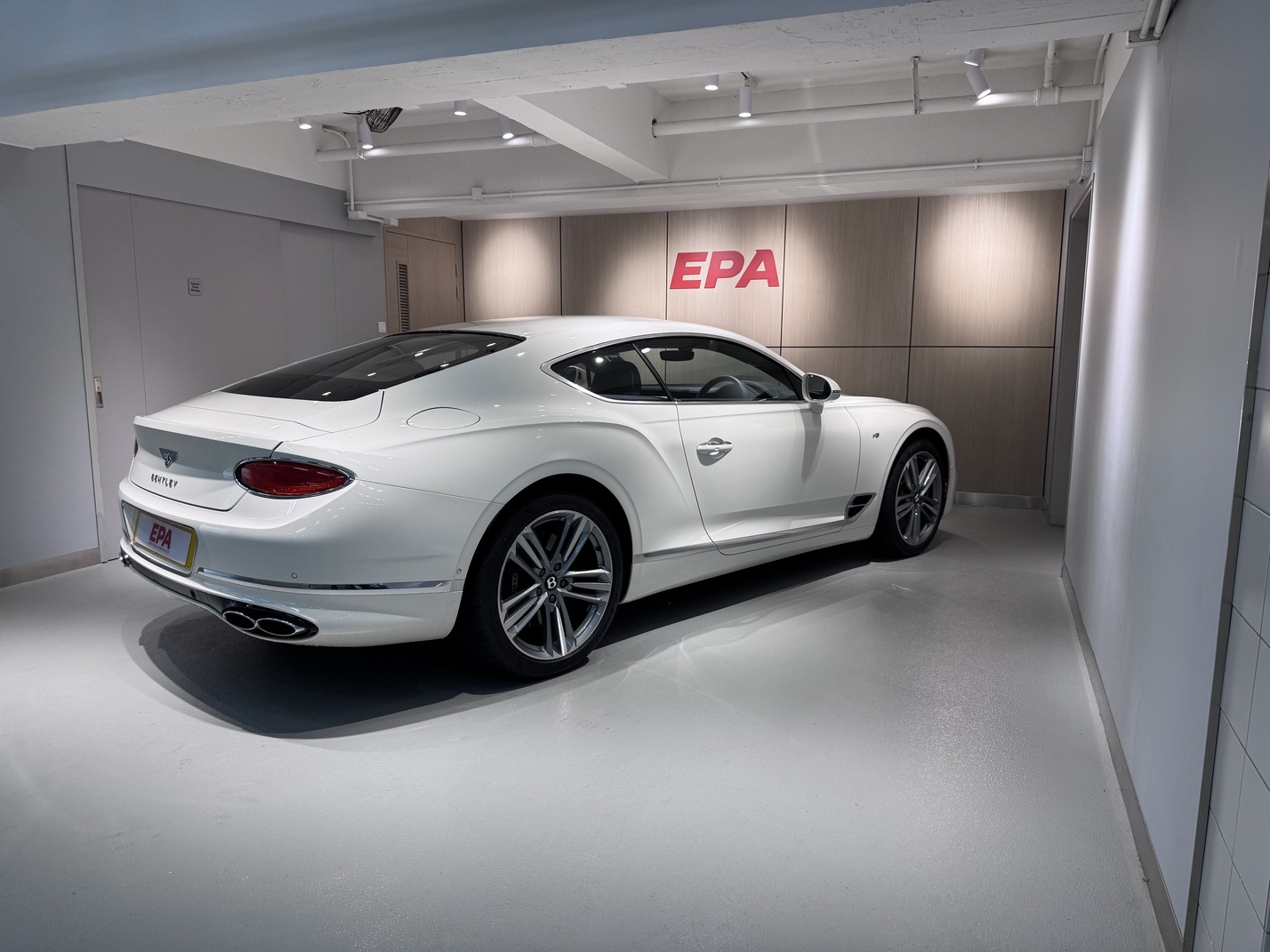 
								Bentley Continental GT V8 full									