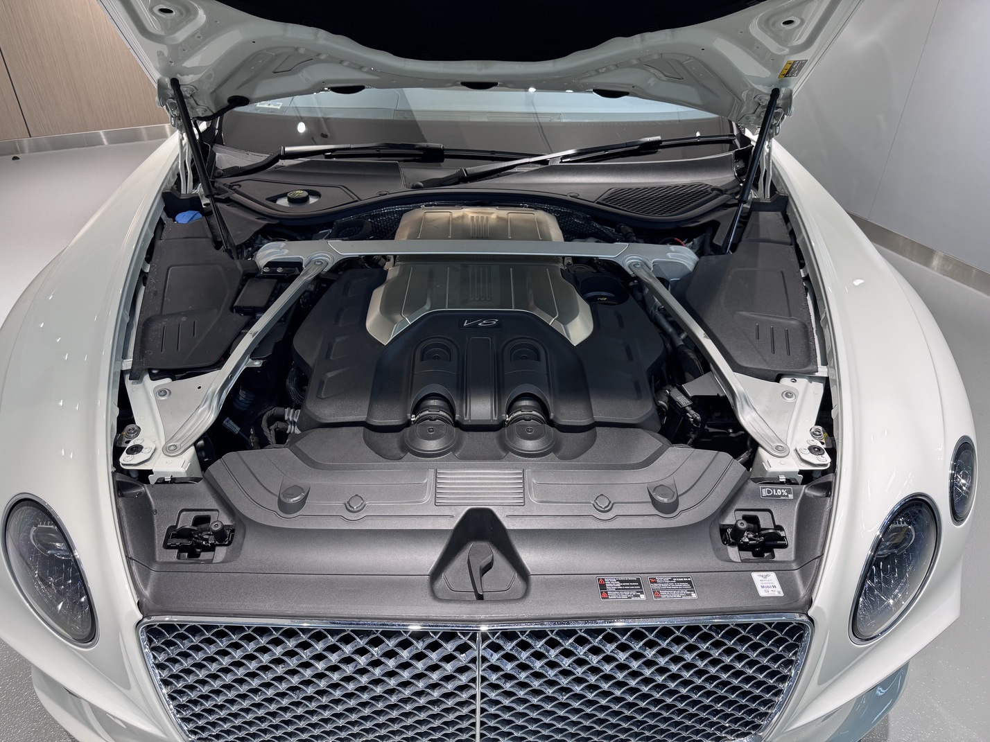 
								Bentley Continental GT V8 full									