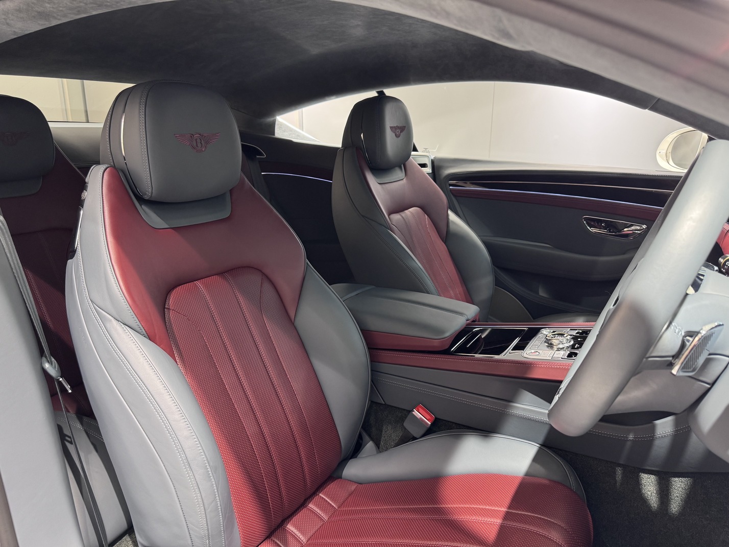 
								Bentley Continental GT V8 full									