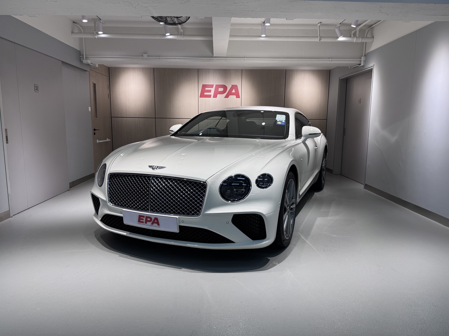
								Bentley Continental GT V8 full									