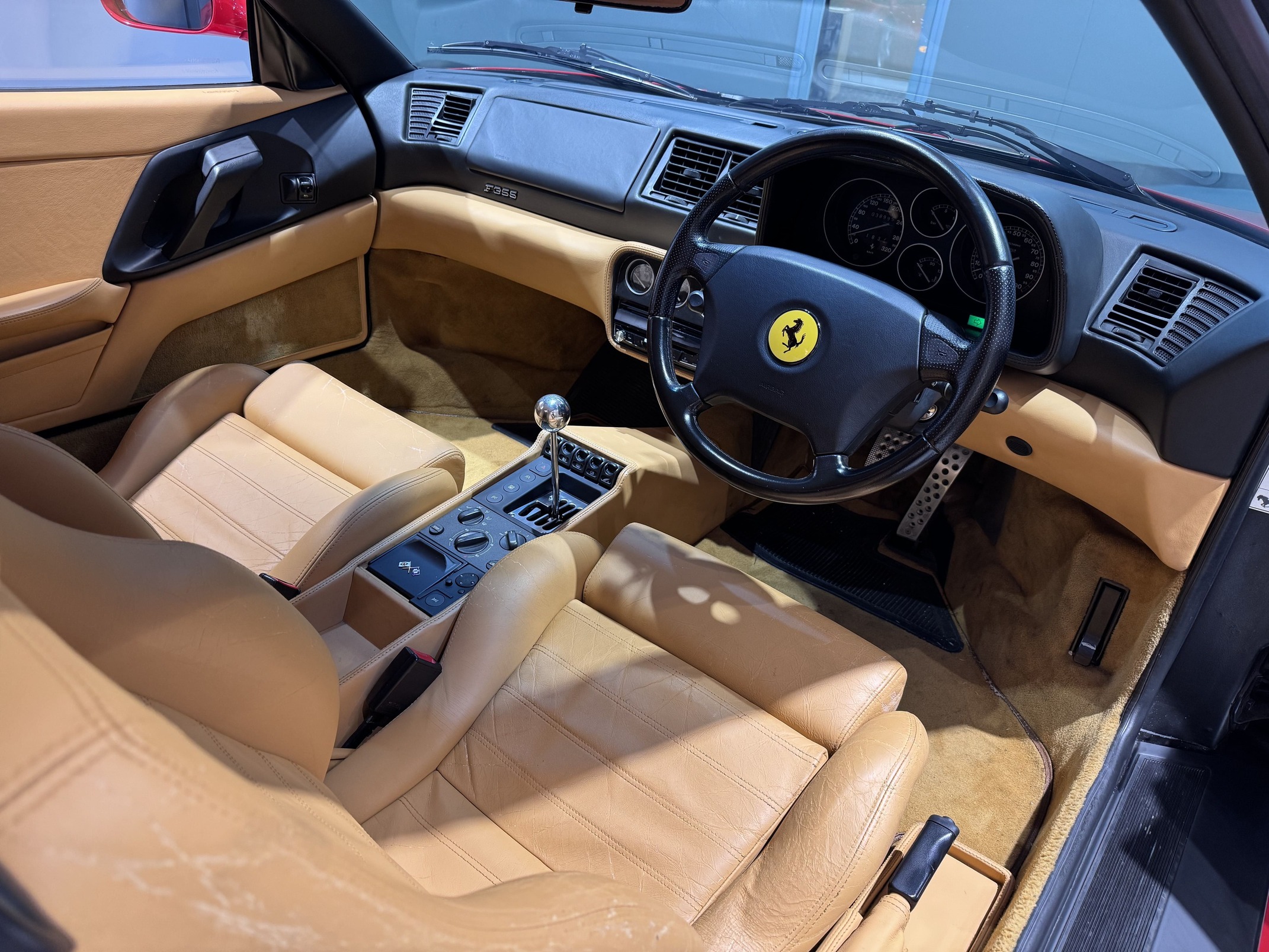 
								Ferrari F355 full									